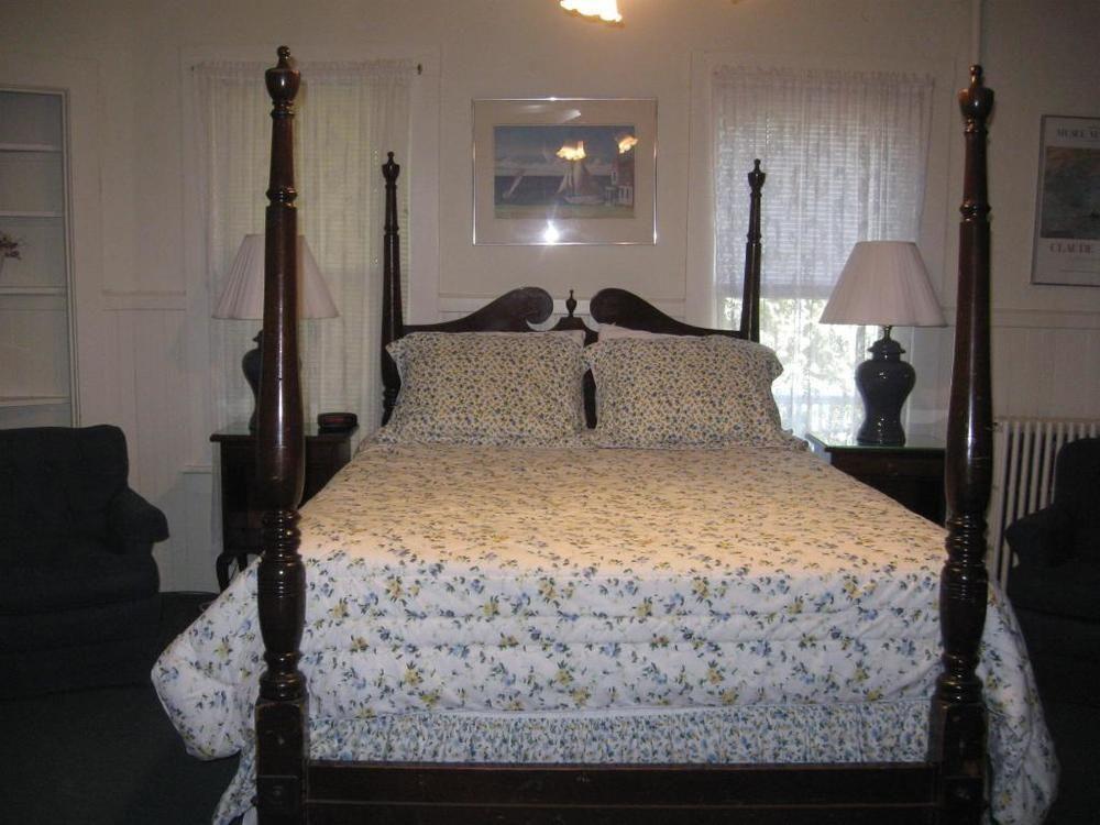 Windflower Inn Грейт Барингтън Екстериор снимка