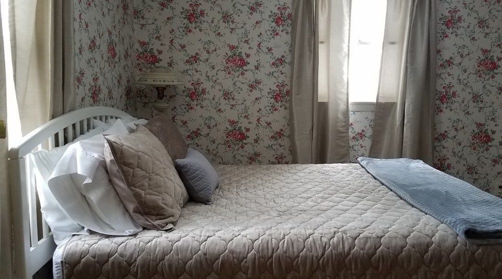 Windflower Inn Грейт Барингтън Екстериор снимка