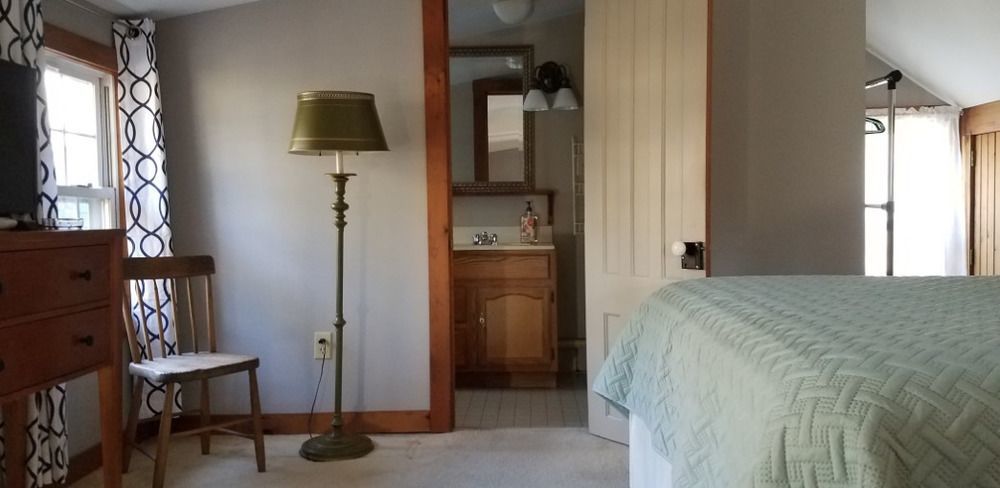 Windflower Inn Грейт Барингтън Екстериор снимка