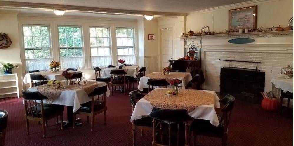 Windflower Inn Грейт Барингтън Екстериор снимка