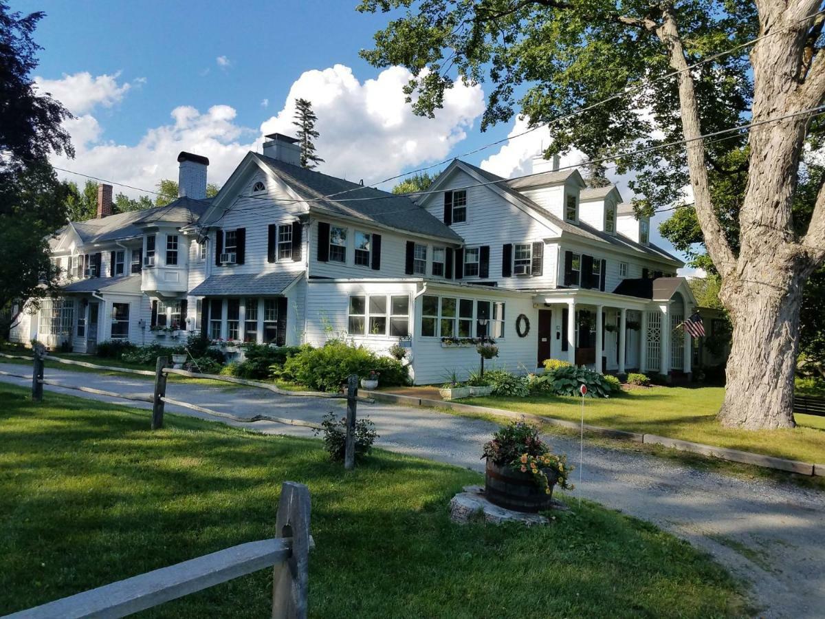 Windflower Inn Грейт Барингтън Екстериор снимка